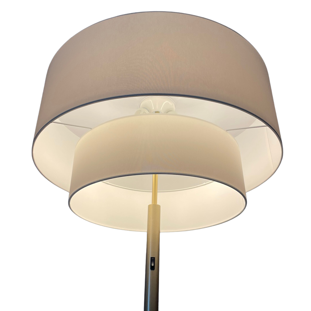 S 8243 Stehleuchte3